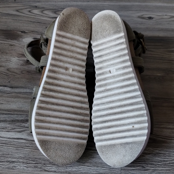 Miz Mooz Green Platform Gladiator Sandals Women's Size 37 US 6.5 - 7 - Picture 4 of 5